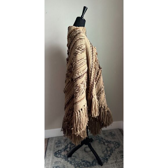 VINTAGE 1970's Brown Hand Loomed Wool Textured Fringe Poncho - Picture 5 of 6